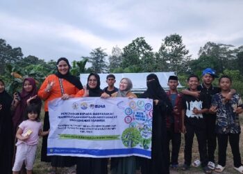 Santripreneur Mandiri Melalui Pemberdayaan Agri-Tech dan Pemasaran Digital