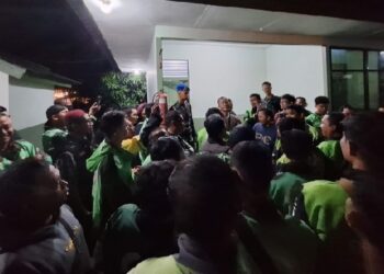 Driver Ojek Online Dianiaya Oknum TNI, Ratusan Ojol Geruduk Pomdam Tanjungpura