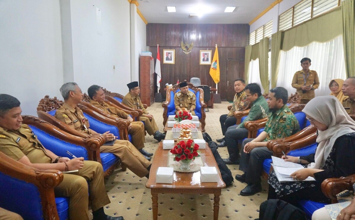 Entry meeting di ruang kerja Wakil Bupati Mempawah. (Foto, Prokopim)