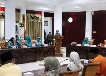 Kegiatan Kungker sekaligus monev Tim Penggerak PKK Provinsi Kalimantan Barat ke TP PKK Kabupaten Mempawah yang dipimpin langsung oleh Ketua TP PKK Provinsi Kalbar, Erlina Ria Norsan