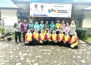 Camat Pontianak Timur M. Akif usai verifikasi dan penilaian di Ruang Rapat Camat Pontianak Timur, Kamis (16/10/2025).