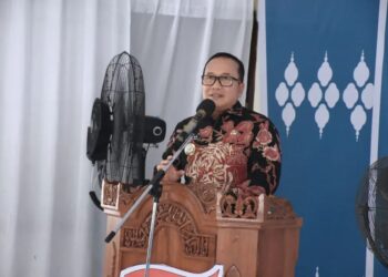 Bupati Kubu Raya Sujiwo menghadiri Peringatan Hari Kesatuan Gerak (HKG) ke-53 PKK di Kecamatan Rasau Jaya, Rabu (16/10/2025).