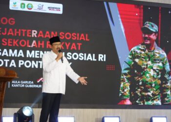 Menteri Sosial Republik Indonesia, Saifullah Yusuf, dalam rangka penyampaian Pilar-pilar Sosial, Dialog Kesejahteraan Sosial, dan Sekolah Rakyat yang berlangsung di Aula Garuda, Gedung Pelayanan Terpadu, Kantor Gubernur Kalimantan Barat, Rabu (22/10/2025).