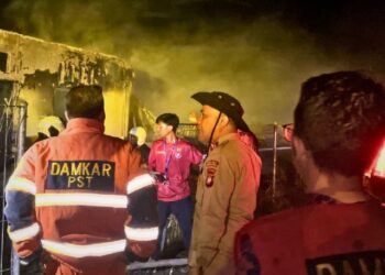 Polisi Selidiki Terbakarnya 10 Unit Mess PT MUBK di Kuala Mandor B