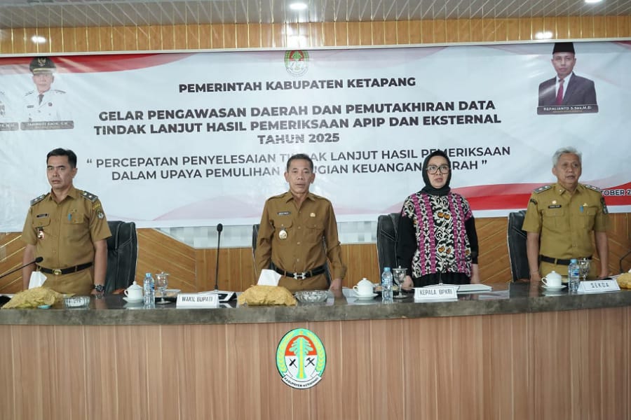 Wabup Jamhuri (tengah) saat membuka Larwasda. Foto: Prokopim.