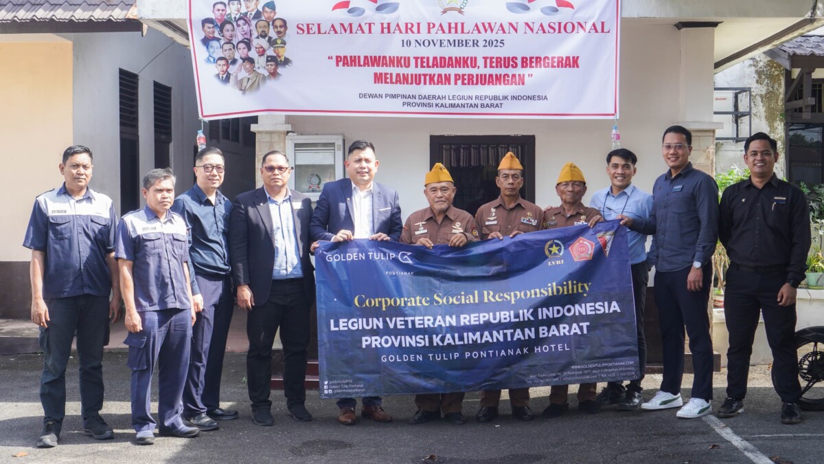 Golden Tulip Pontianak saat melakukan kegiatan Corporate Social Responsibility (CSR) bersama para veteran di Yayasan LVRI (Legiun Veteran Republik Indonesia) Kalimantan Barat.(10/11/2025).