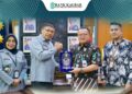 Direktur Utama Bank Kalbar, Rokidi, melakukan kunjungan silaturahmi dan disambut hangat oleh Kepala Kanwil Kemenkum Kalbar, Jonny Pesta Simamora, beserta jajaran di Kantor Wilayah Kementerian Hukum Kalimantan Barat, Selasa, 11 November 2025.