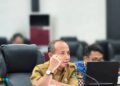 Sekda Ketapang, Rapaliato ketika mengakhiri Rapat Kerja DPRD Ketapang terkait RAPBD 2026. Foto: Prokopim.