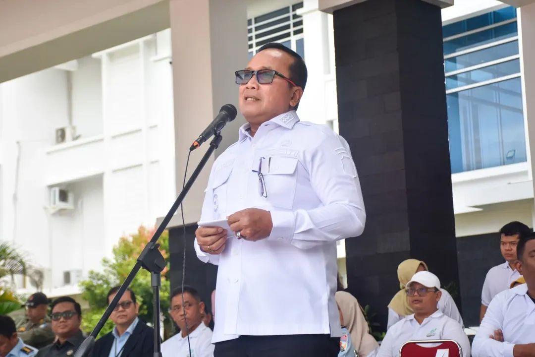 Sujiwo saat menghadiri Peringatan Hari Kesehatan Nasional (HKN) ke-61 di halaman Kantor Bupati Kubu Raya, Rabu (12/11/2025).