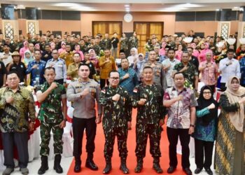 Syukuran HUT ke-80 Brimob RI yang berlangsung di Aula Praja Utama, Kantor Bupati Kubu Raya, Jumat (14/11/2025).