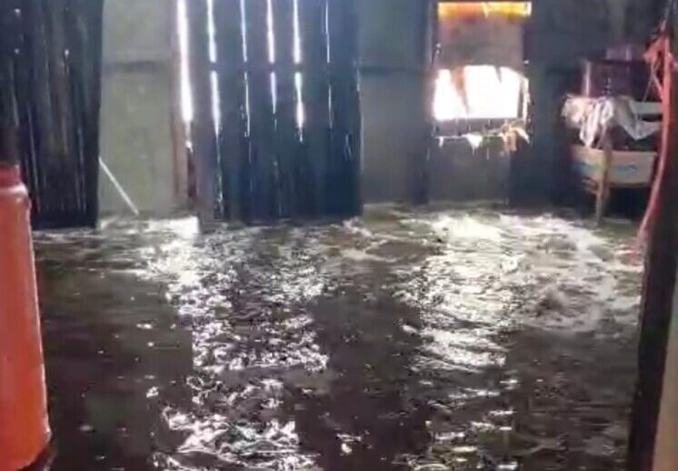 Polres Kubu Raya bersama Polsek Teluk Pakedai melakukan monitoring lapangan pada Senin (8/12/2024) untuk memetakan dampak dan memastikan keselamatan warga.
