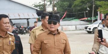 Bupati Kubu Raya Sujiwo meninjau kesiapan Kecamatan Sungai Ambawang sebagai tuan rumah Musabaqah Tilawatil Qur’an (MTQ) tingkat kabupaten tahun 2026.