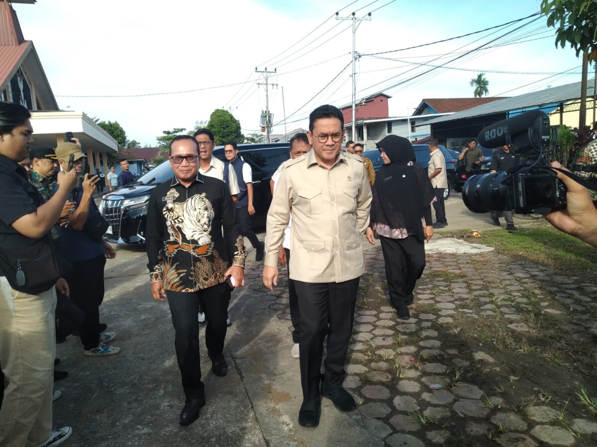 Menteri Perdagangan RI Budi Santoso melakukan kunjungan kerja ke Kabupaten Kubu Raya, Kamis (11/12/2025)