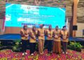 Ketua TP PKK Kota Pontianak Yanieta Arbiastutie Kamtono berfoto bersama usai memaparkan materi pada sarasehan nasional Apeksi Outlook di Kota Bandar Lampung.