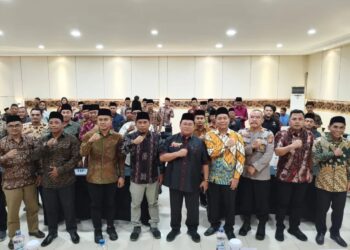 Wakil Bupati Kubu Raya Sukiryanto saat Rakerda IKBM Kabupaten Kubu Raya di Hotel Dangau, Sungai Raya, Sabtu (27/12/2025).