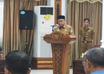 Wakil Bupati Mempawah Juli Suryadi saat membuka Forum Konsultasi Publik Rancangan Awal RKPD Kabupaten Mempawah Tahun 2027 di Balairung Setia Kantor Bupati Mempawah