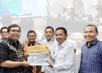 Wakil Bupati Ketapang, Jamhuri ketika menyampaikan usulan pembangunan strategis daerah. Foto: Ist.