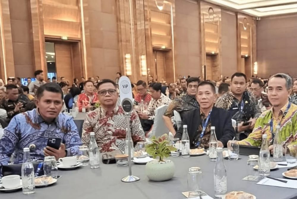 Wakil Bupati Ketapang, Jamhuri Amir bersama jajaran kepala daerah mengikuti Rakornas, Kamis (15/01/2026). Foto: Ist.