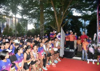 Bupati Kubu Raya Sujiwo mengapresiasi PDGI Pengurus Cabang Pontianak bersama Borneo Runners Club