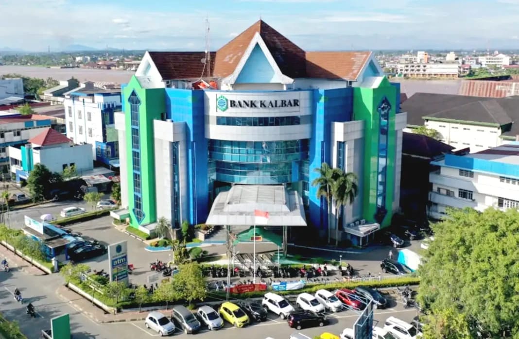 Kantor pusat Bank Kalbar.