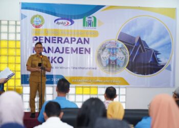 Wali Kota Pontianak Edi Rusdi Kamtono membuka FGD Manajemen Risiko pada PDAM Tirta Khatulistiwa.