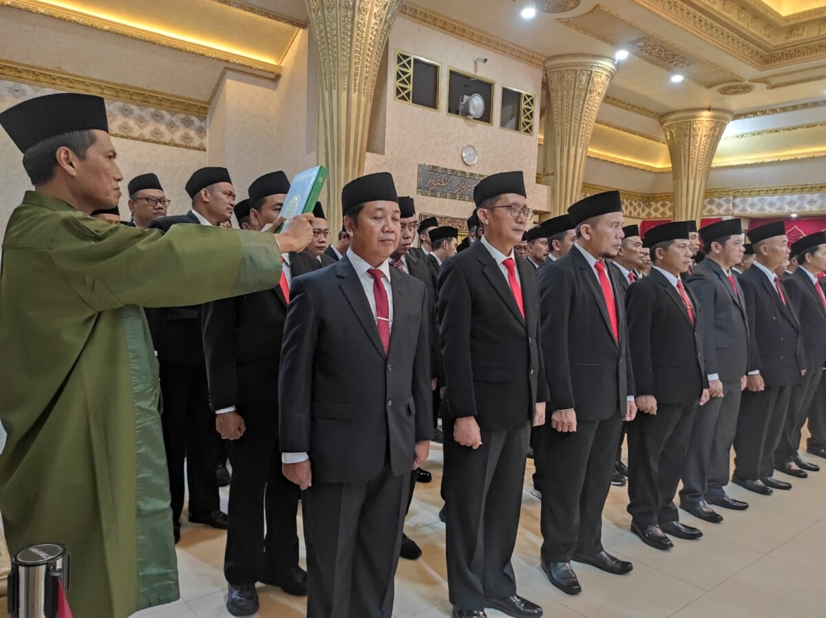 Pelantikan dan pengukuhan pengawas dan fungsional di lingkungan Pemkab Jember (foto: Jurnalis.co.id/Sigit)