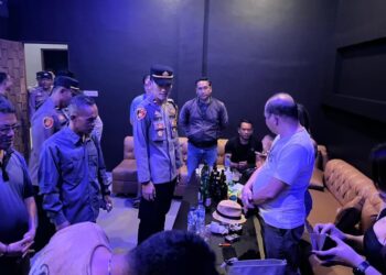 Penertiban THM di Kecamatan Air Upas. Foto: Humas Polres.