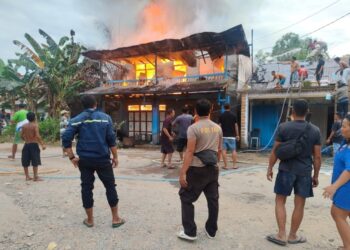 Rumah yang terbakar diketahui milik Jeddy Julianto (45), warga Dusun Ubay, Desa Kedukul.