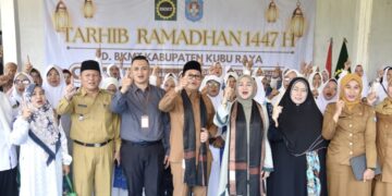 Sujiwo saat menghadiri Tarhib Ramadan 1447 Hijriah yang digelar Pengurus Daerah BKMT Kabupaten Kubu Raya di Gedung Dakwah Khodijah, Jalan Angkasa Pura II, Kecamatan Sungai Raya, Senin (9/2/2026).