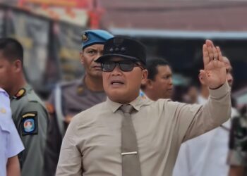 Bupati Kubu Raya Sujiwo meninjau kondisi Pasar Kakap di Kecamatan Sungai Kakap, Rabu (11/2/2026)