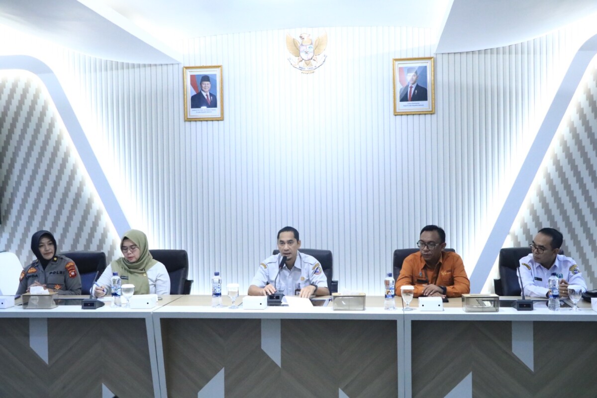 Kepala Dinas Komunikasi dan Informatika Kota Pontianak Syamsul Akbar saat membuka FGD publikasi Pontianak Dalam Angka tahun 2026.