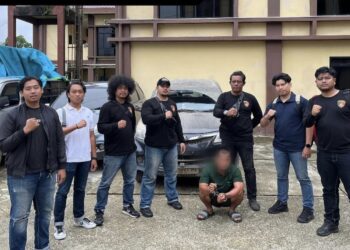 Pelaku dan barang bukti mobil yang diamankan Satuan Reskrim Polres Kapuas Hulu. Ist