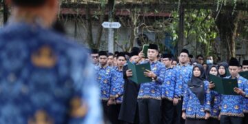 Para ASN di lingkungan Pemerintah Kota Pontianak saat mengikuti apel.