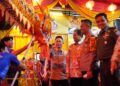 Atraksi Naga mewarnai Festival Cap Go Meh 2577 pada Pekan Promosi dan Kuliner di Jalan Diponegoro.