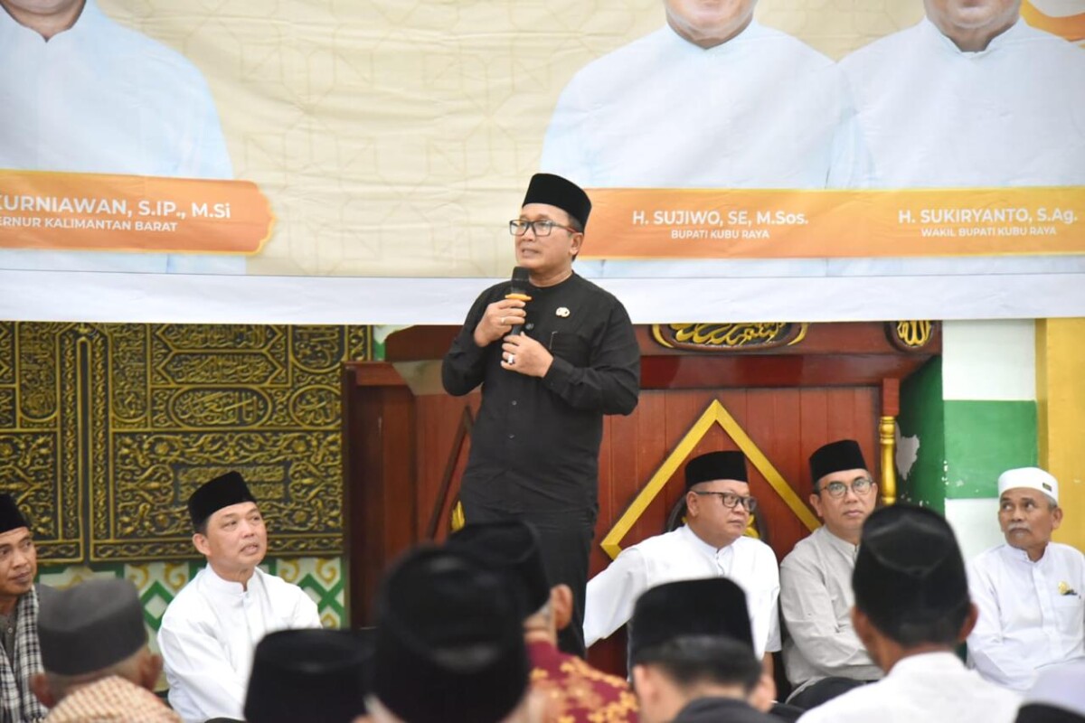 Bupati Kubu Raya, Sujiwo lakukan giat Safari Ramadan di Masjid Jami Al Hidayah, Desa Rasau Jaya Dua, Kecamatan Rasau Jaya, Kamis (26/2/2026)