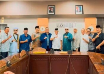 DPRD Provinsi Kalimantan Barat menerima audiensi dari Aliansi Umat Islam Bersatu Kalbar, Rabu (25/2/2026)