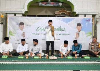 Wabup Ketapang Jamhuri Amir Safari Ramadhan 1447 H/2026 M di Masjid Al-Qudsi, Desa Kuala Tolak, Kecamatan Matan Hilir Utara, Rabu (04/03/2026).