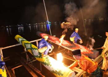Permainan Meriam Karbit menjadi tradisi setiap tahun menyambut lebaran di Pontianak.