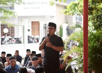 Bupati Kubu Raya Sujiwo menggelar buka puasa bersama di kediamannya di Kompleks Mediteranian Palace, kawasan Sungai Raya Dalam, Rabu (11/3/2026).