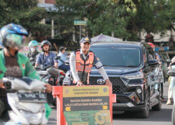 Penerapan Sistem Satu Arah (SSA) di kawasan Kampus Tegalboto pada pukul 15.30-18.00 wib mulai tanggal 13 sampai 19 Maret 2026 (foto: istimewa)