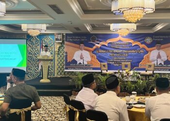 Wali Kota Pontianak Edi Rusdi Kamtono membuka Dialog Kemasyarakatan Lembaga Pemberdayaan Masyarakat (LPM).