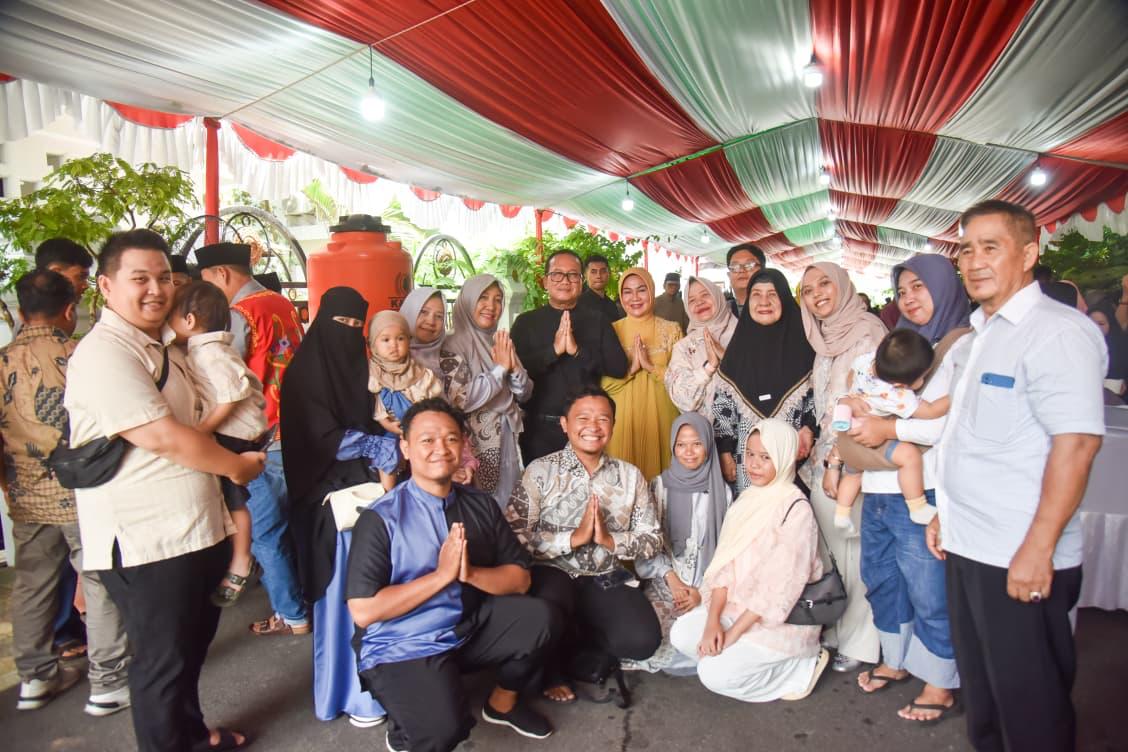 Sekretaris Daerah Kubu Raya, Yusran Anizam, di kediamannya di Kompleks Mega Serdam, Sungai Raya Dalam, Selasa (24/3/2026).
