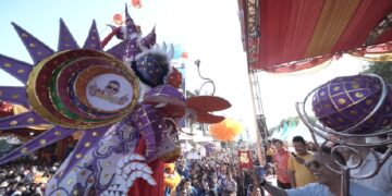 Youtuber Bali Andy Opa Gaul Sebut Cap Go Meh Pontianak Paling Istimewa