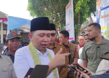 Bupati Jember, Gus Fawait melakukan Sidak yang merupakan program Bunga Desaku di Kecamatan Mumbulsari, Rabu, 8 April 2026. Foto : Sigit Priyono/Jurnalis.co.id