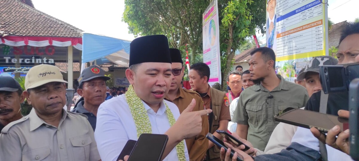 Bupati Jember, Gus Fawait melakukan Sidak yang merupakan program Bunga Desaku di Kecamatan Mumbulsari, Rabu, 8 April 2026. Foto : Sigit Priyono/Jurnalis.co.id