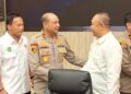 Bupati Ketapang, Alexander Wilyo bersama Kapolda dan Anggota DPD RI, Daud Yordan.