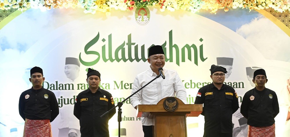 Bupati Ketapang, Alexander Wilyo, membuka acara halal bihalal bersama seluruh elemen masyarakat.