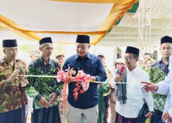Bangun Gedung TPA Masjid Jami’ Al Muttaqin, Bupati Alex : Saya Pemimpin Semua Golongan