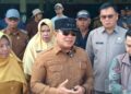 Bupati Sujiwo bersama Tim Kementerian Perdagangan meninjau lokasi pembangunan Pasar Induk Kubu Raya, Senin, 20 April 2026.