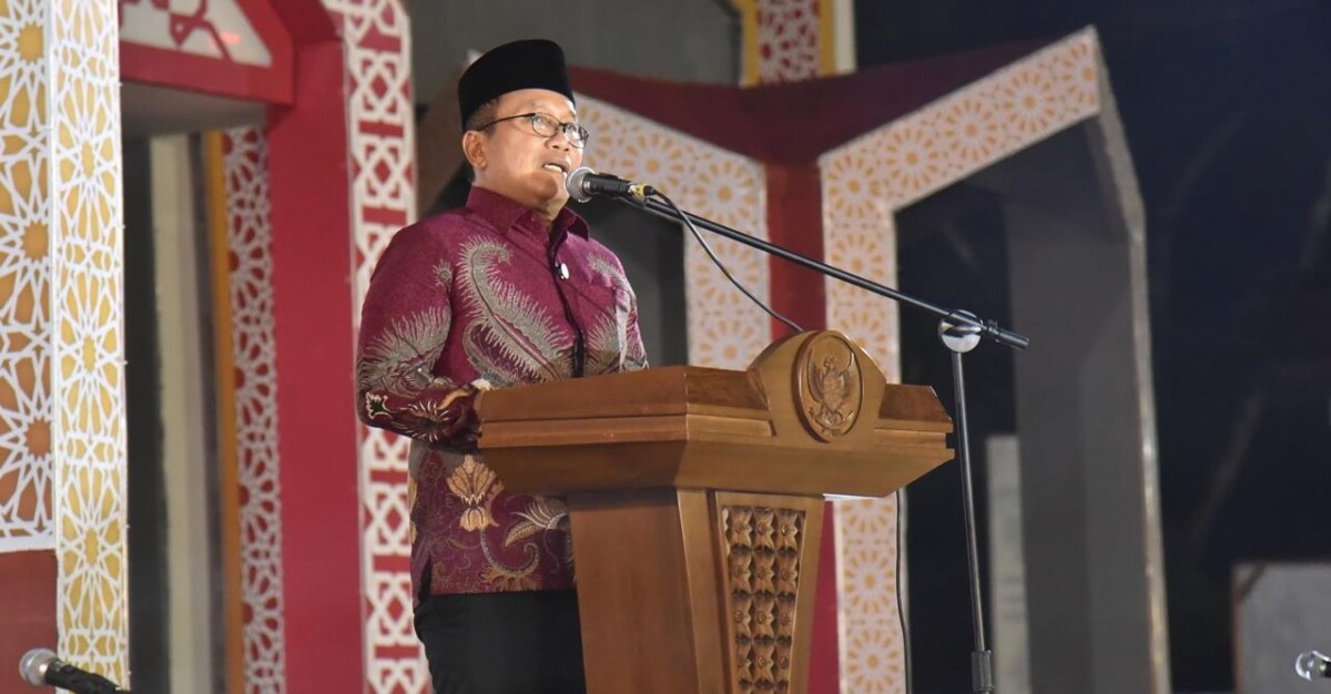 Bupati Sujiwo membuka MTQ XII Kabupaten Kubu Raya, Selasa, 14 April 2026 malam. Foto: Syamsul Arifin/Jurnalis.co.id